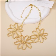 ( Gold) retro Irregular exaggerating petal flowers necklace occidental style all-Purpose sun flower personality necklace
