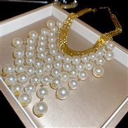 ( necklace  Gold  white)Word Pearl tassel necklace exaggerating clavicle chain fashion elegant retro temperament