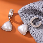 fashion concise triangle Pearl titanium steel temperament lady buckle earring
