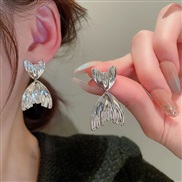 ( Silver)Metal wind Modeling ear stud occidental style personality exaggerating earrings brief samll Earring woman earri