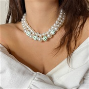 ( 8  White K 49 3K8)occidental stylegreen elements necklace  personality color beads imitate Pearlloveneck