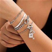 ( 1  Bracelet White K 482 )occidental style  diamond keyracelet  retro fashion Metal snake chain bracelet