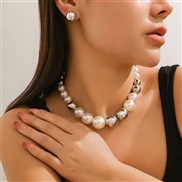 ( 1  White K+ white 4814E2)occidental style punk exaggerating Metal beads necklace temperament short style imitate Pear