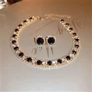 ( black Set in drill2 necklace) retro diamond Round ear stud chain samll high temperament clavicle necklace woman