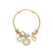 (43 white)occidental style bangle style bracelet woman Round heart-shaped pendant loversbracelet