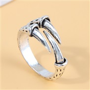 fashion retro concise claw opening woman ring