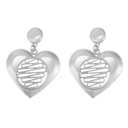 ( Silver)spring heart-shaped earrings occidental style Alloy earring exaggerating Metal retro Earring