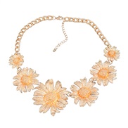 ( Gold)spring sun flower necklace occidental style woman exaggerating Metal Alloy flowers