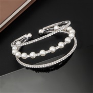 ( Silver) fashion three row Rhinestone Pearl personality steel wire bangle claw chain opening