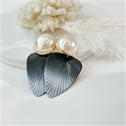 (E 648  Black grey )occidental style fashion  gradual change leaves earrings womanins trend all-Purpose Pearl temperame
