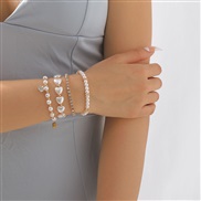 ( Gold) wind beads love bracelet set  retro diamond claw chain samll woman