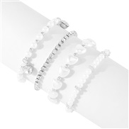 ( White k) wind beads love bracelet set  retro diamond claw chain samll woman
