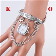 ( Silver)watch woman ...