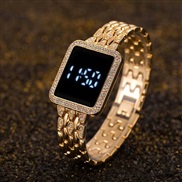 (Gold)fashon square damond electronc watch-faceDE fashon bref steel belt lady electronc watch-face