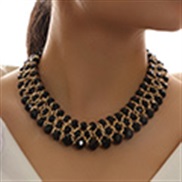 Stylish and concise preparation of three rows of short neck necklaces with crystal temperament