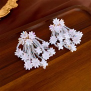 ( Silver needle  white Flower) wind beads flowers tassel silver earrings elegant samll high temperament sweet summer da