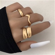 (25931 gold)  samll trend surface ring  exaggerating geometry surface opening woman