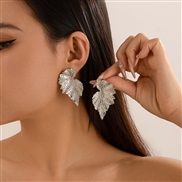( 6  White K 3186)occidental style exaggerating Metal wind silver leaf ear stud wind Shells patternearrings retro earri
