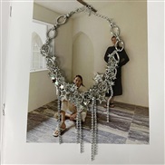 ( necklace)occidental...