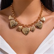 ( Gold  necklace 68 9)occidental style retro pattern Peach heart pendantO buckle necklace  exaggerating Metal chain hea