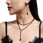 ( 3  black necklace+ ...