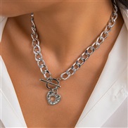 ( necklace White K 68...