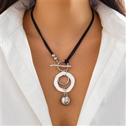 ( necklace  White k 6...