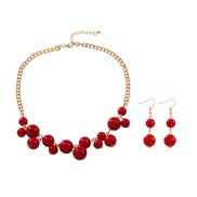 ( red)beads retro nec...