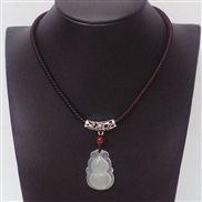 occidental style necklace