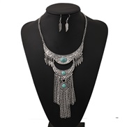 retro carving leaves chain tassel necklace