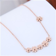 A  Korea necklace  concise chrysanthemum personality woman necklace