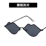 ( Black frame  gray  Lens )occdental style personalty samll sunglass  lady trend Metal Sunglasses fashon sunglas