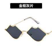 ( gold frame  gray  Lens )occdental style personalty samll sunglass  lady trend Metal Sunglasses fashon sunglass