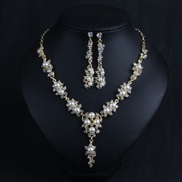 ( Beige)Korean style Artificial Pearl crystal short style ornament necklace married bride necklace set sweater clavicle 