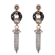 ( black)occidental style wind long style claw diamond earring Metal tassel personality earrings high-end Earring