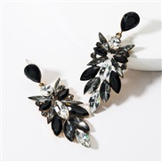 ( black)exaggerating temperament Acrylic diamond fully-jewelled earrings woman occidental style wind fashion ear stud wi