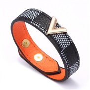 ( black)new occidental style fashionV bangle leather Stripe bangle day gift