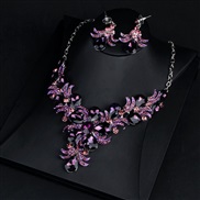 (purple)necklace woman personality three-dimensional flower crystal clavicle chain samll necklace