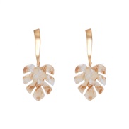( Beige) occidental style Korean style personality eaf earring Acrylic exaggerating ear stud