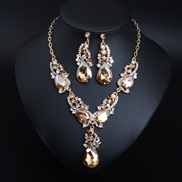 ( champagne+ white)crystal gem short necklace earrings set  occidental style luxurious exaggerating