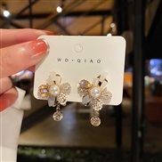 ( Silver needle  Flower) gold silver Korea diamond flowers earrings style two earring fashion samll brief Earring