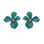 ( green)occidental style exaggerating arring  fashion temperament flowers earrings  Alloy small fresh petal ear stud per