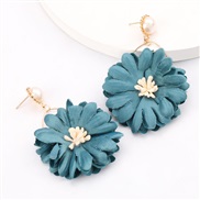 ( ake Blue )earrings fashion exaggeratingins wind flowers chrysanthemum earrings woman occidental style retro temperamen