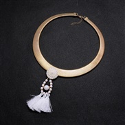 ( Gold + white)Collar  occidental style  punk wind Metal snake chain tassel necklace woman  trend clavicle chain