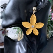 ( yellow)occidental style fashion petal Alloy big earrings exaggerating personality style all-Purpose ear stud occidenta