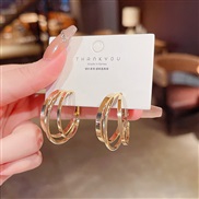 (Egold )silver three three circle earrings womanins same style personality brief temperament ear stud Earring