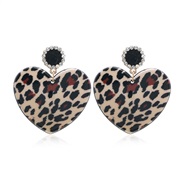 ( champagneKCgold  leopard print)Autumn and Winter brief temperament love leopard pendant earrings Korean style fashion 