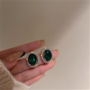 ( Silver needle green )silver Rhinestone geometry ear stud woman high earrings Korea retro palace wind Earring temperame