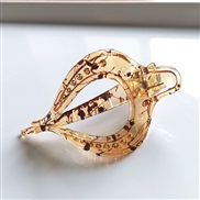 (OPP)Korean style woman transparent hair clip watch-face classic style brief claw