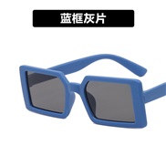 ( blue  frame  gray  Lens )Korea chldren sunglass man woman retro personalty square Sunglasses ant-ultravolet
